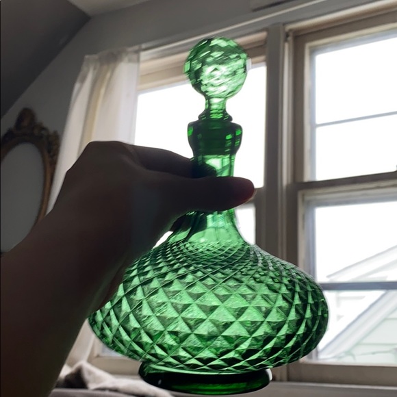 Vintage Emerald Green Genie Decanter - Picture 8 of 8